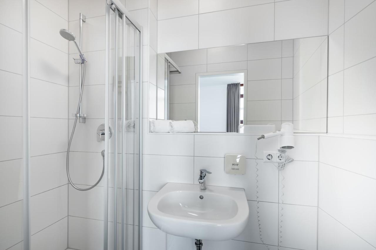 Hotel Garni Am Olgaeck Stuttgart Eksteriør billede